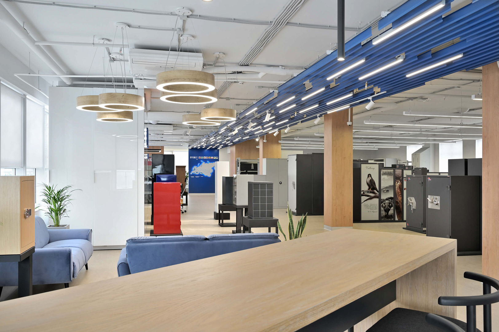 PROMET Company's Showroom by PROJECT architectural bureau