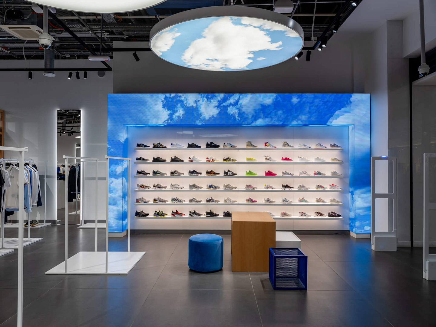 Grande Boutique SPACE by PROJECT architectural bureau interior design