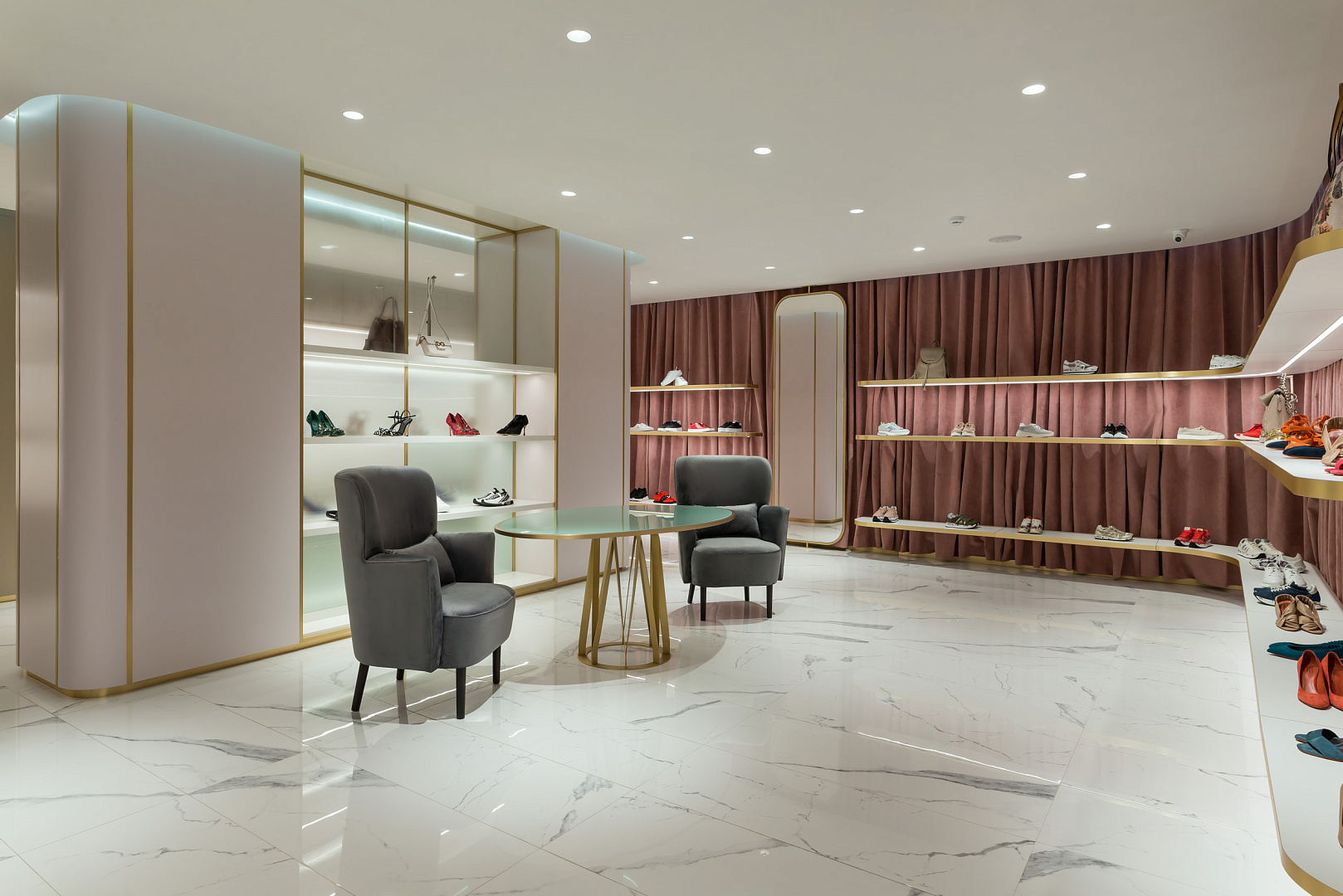 SOHO 32 by PROJECT architectural bureau