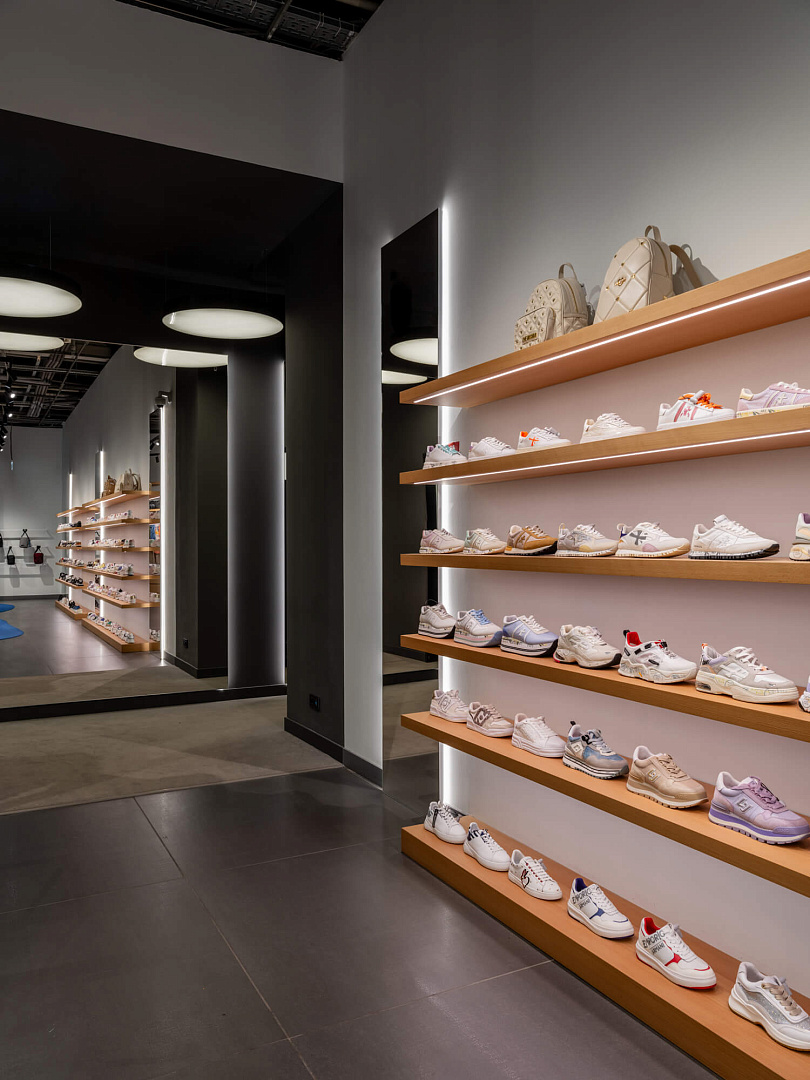 Grande Boutique SPACE by PROJECT architectural bureau interior design