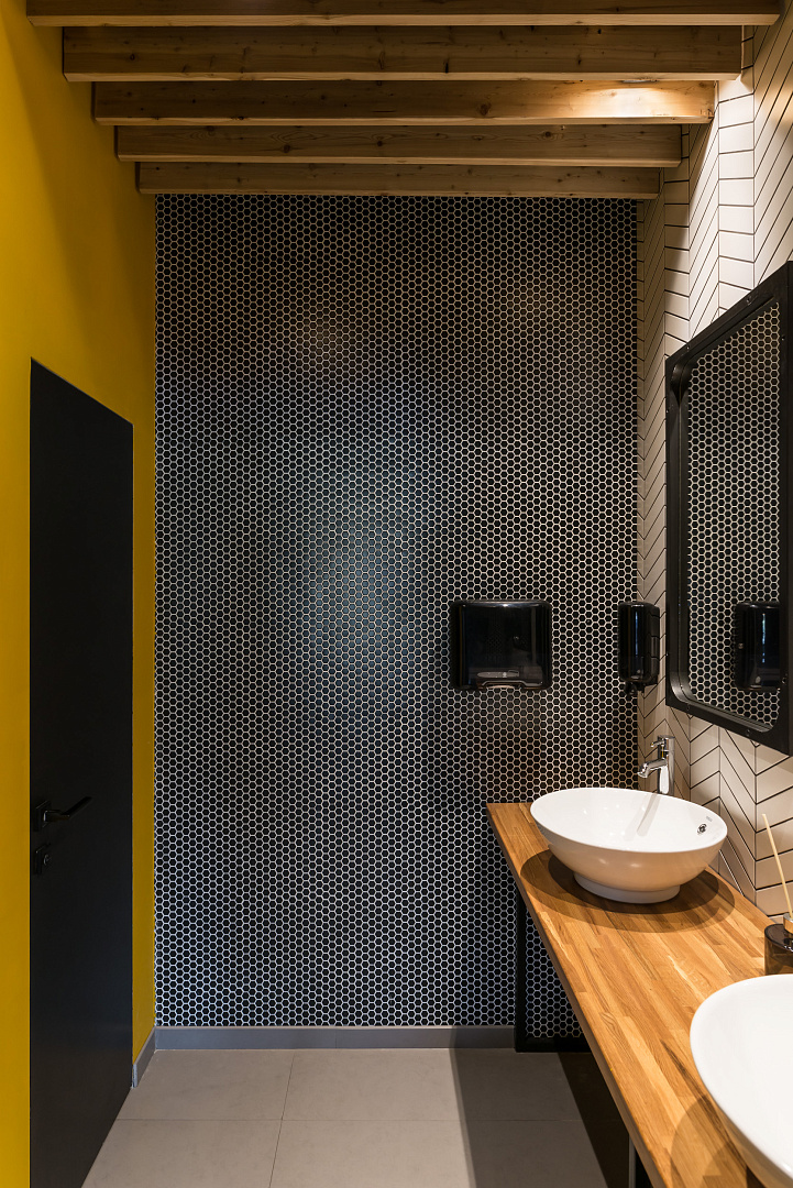 BBQ Bar&Grill Restaurant by PROJECT architectural bureau