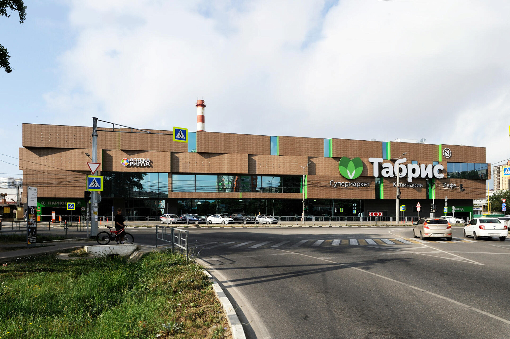 TABRIS Shopping mall by PROJECT architectural bureau