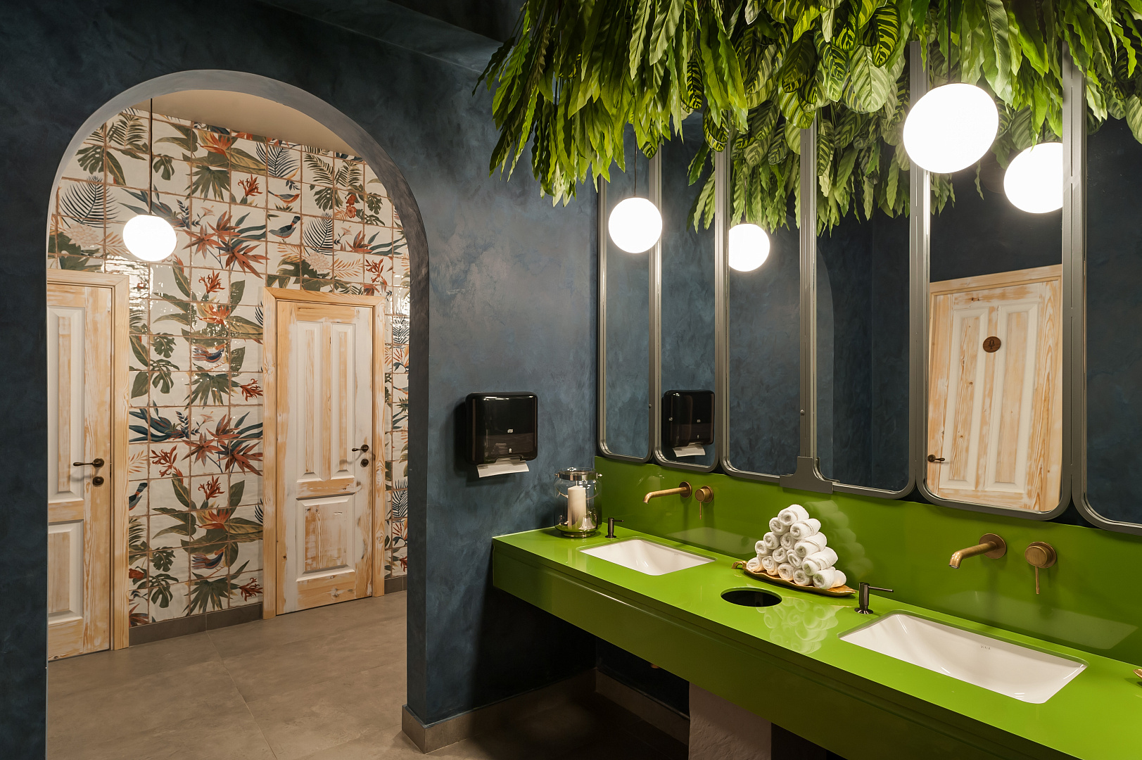BRYNZA Restaurant by PROJECT architectural bureau